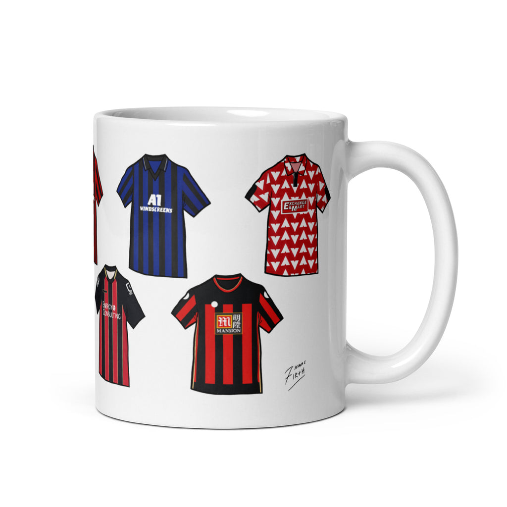 This 11oz ceramic mug is inspired by the AFC Bournemouth shirts of the past, making it a perfect gift for fans of the Cherries. 